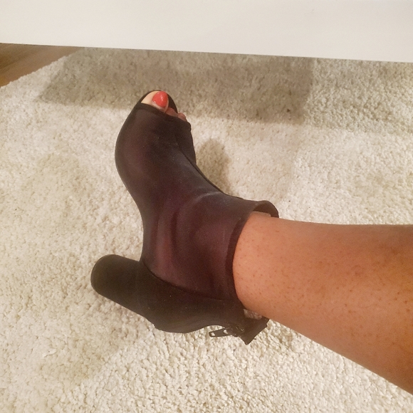 See-through booties - Picture 2 of 4